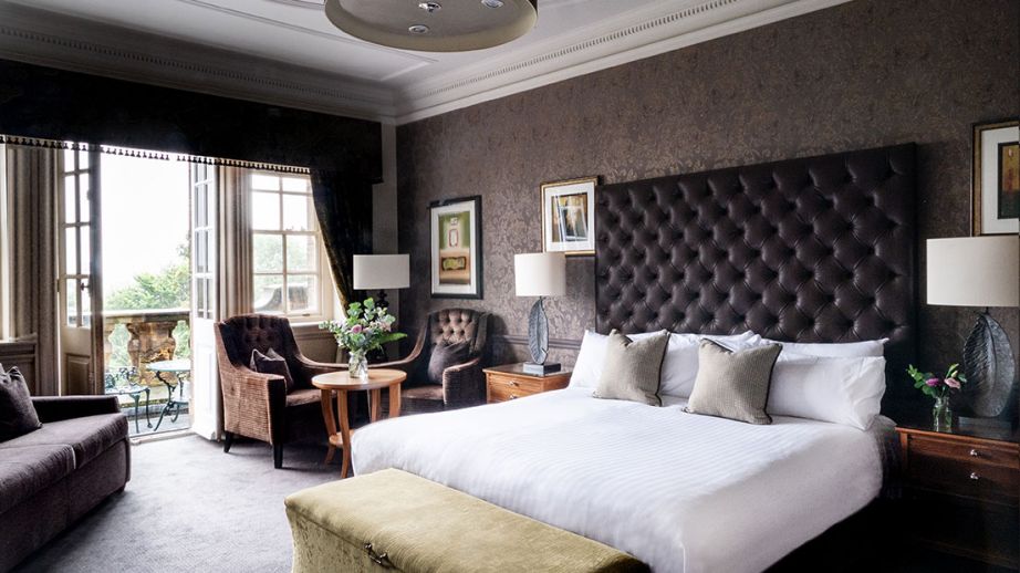 Feature Rooms