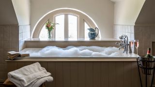 £250 Gift Voucher For Hand Picked Hotel Stay, Dining or Spa Treatment