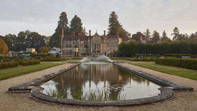 RHINEFIELD HOUSE HOTEL